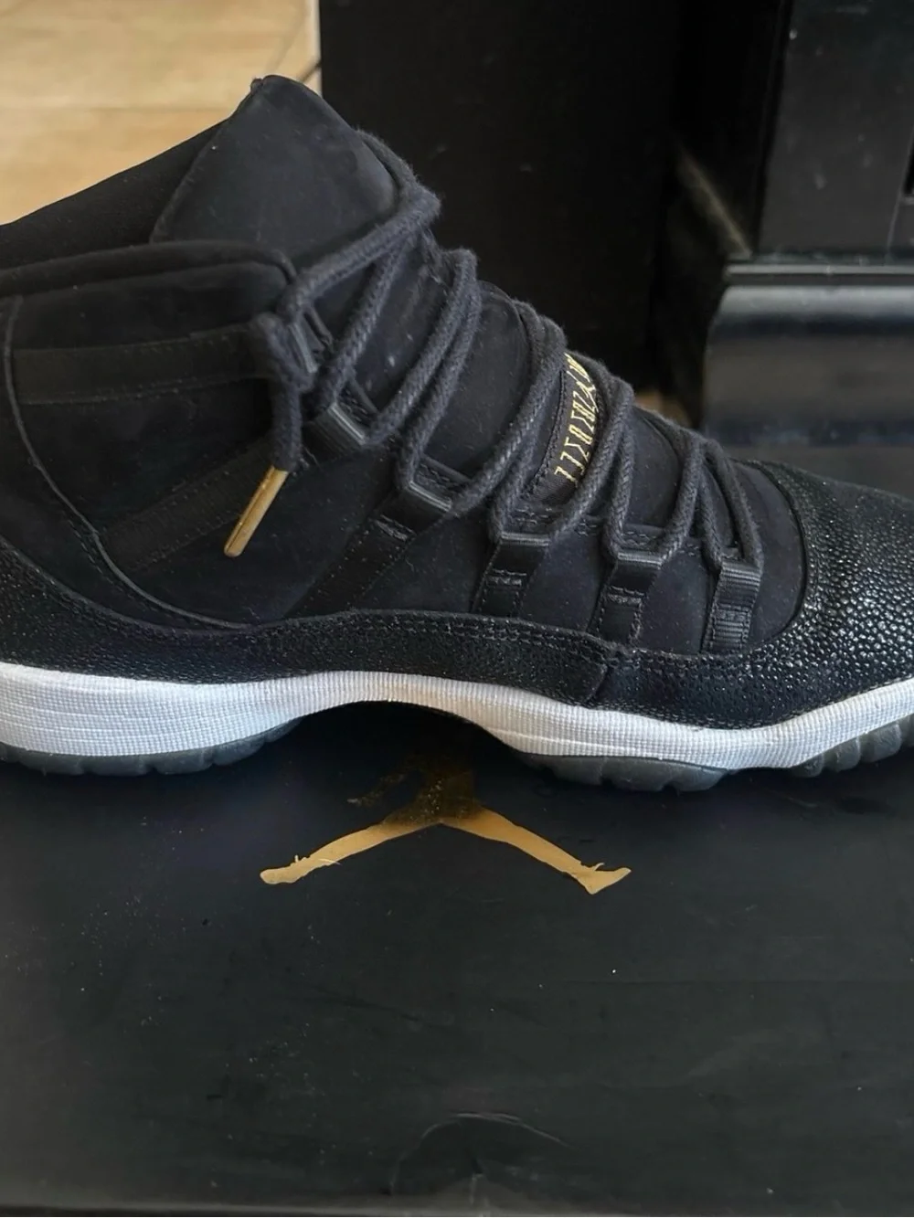 Nike Air Jordan 11 (Singray) Size 5.5y